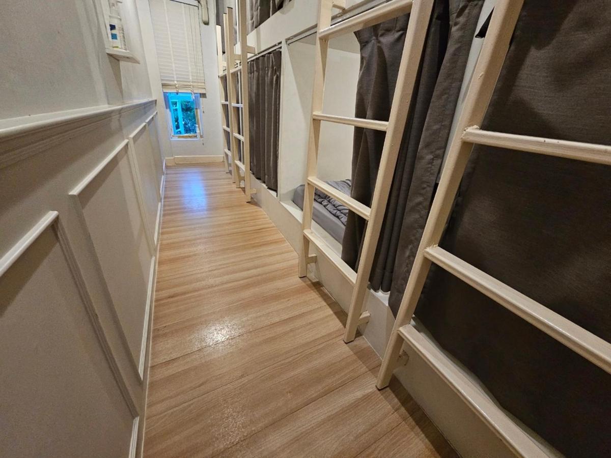 Ratana Boutique Hostel Bangkok Exterior photo