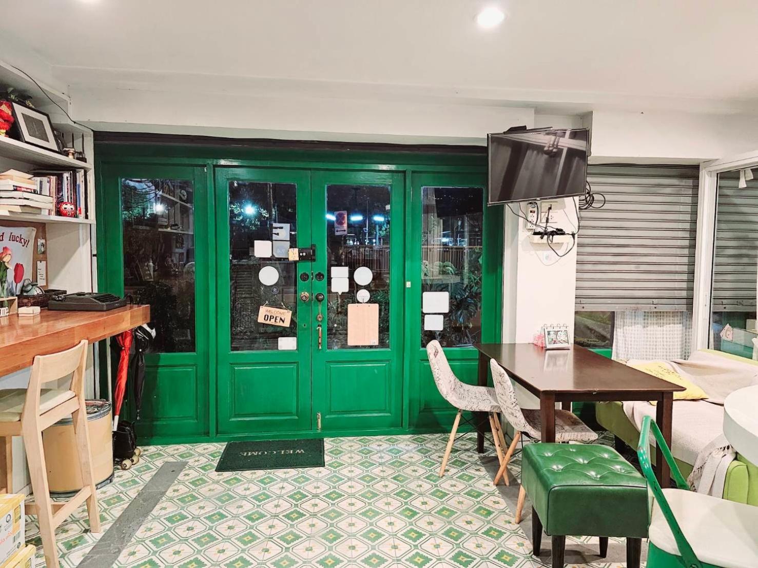 Ratana Boutique Hostel Bangkok Exterior photo