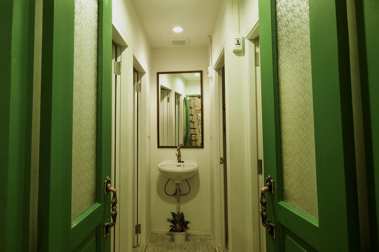 Ratana Boutique Hostel Bangkok Exterior photo