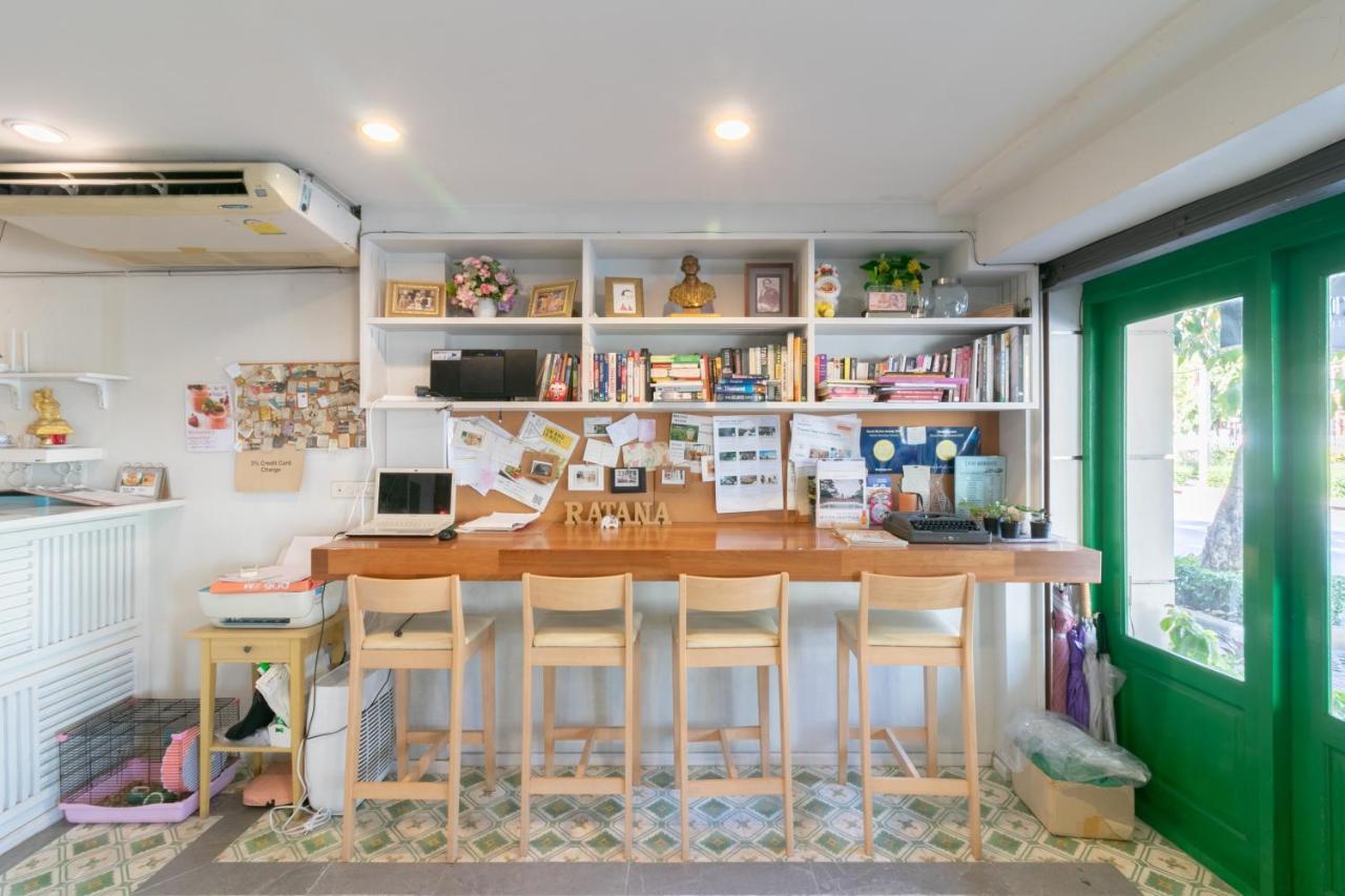 Ratana Boutique Hostel Bangkok Exterior photo
