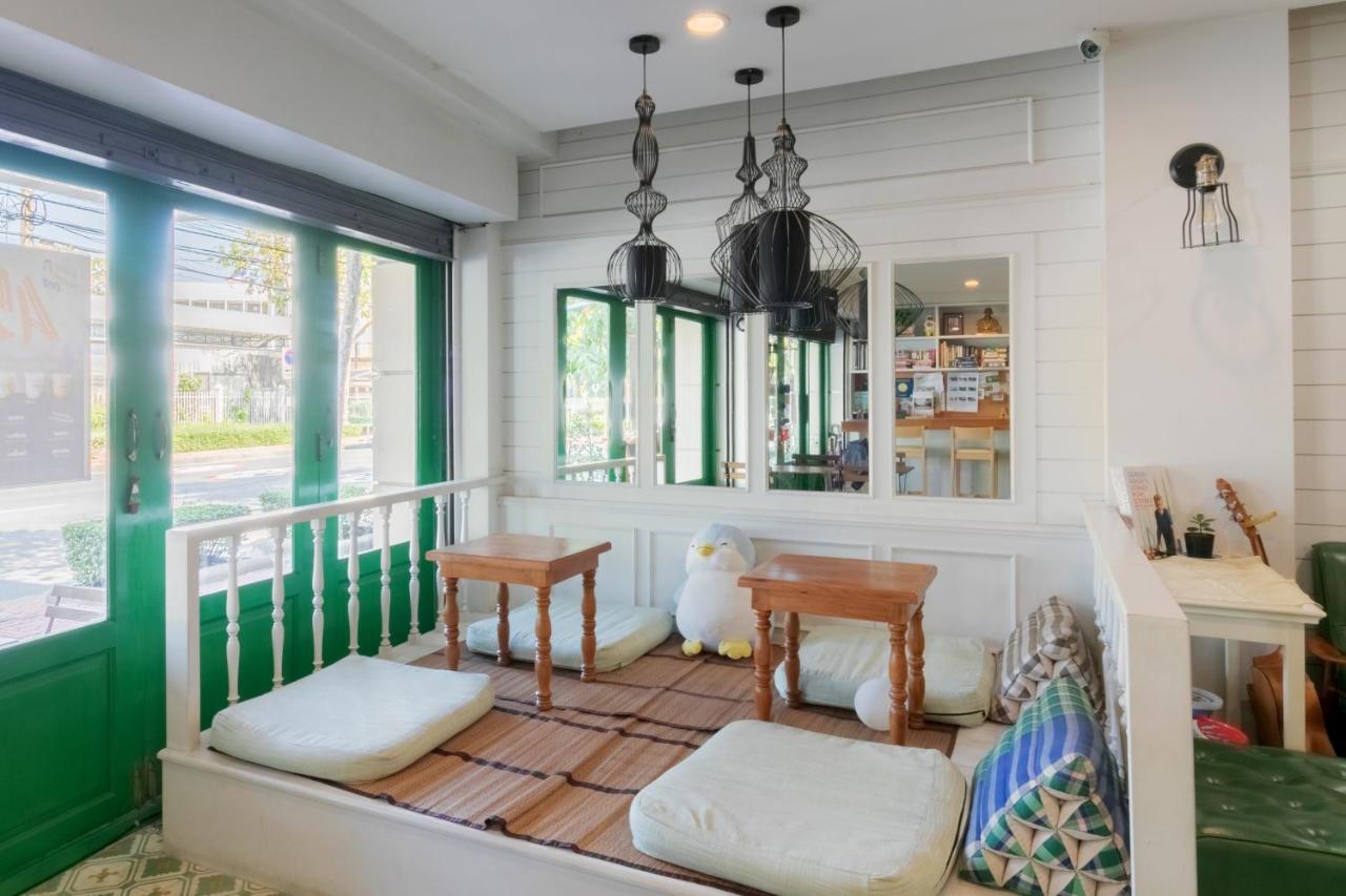 Ratana Boutique Hostel Bangkok Exterior photo