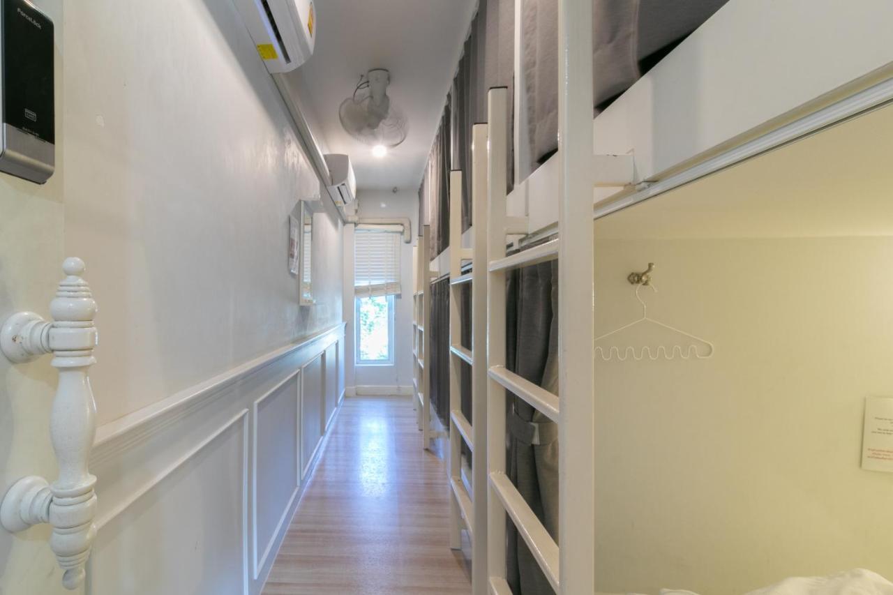 Ratana Boutique Hostel Bangkok Exterior photo